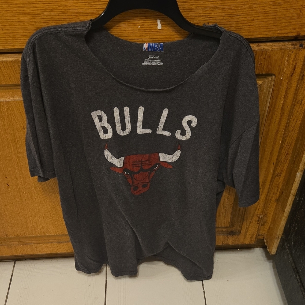 NBA Bulls Gray Short Sleeve Tee